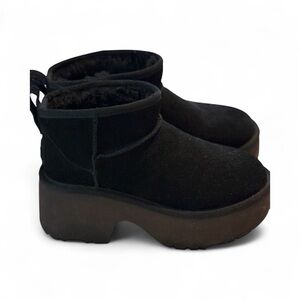 UGG Dark Black Footwear